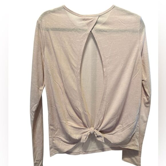 NWOT Victoria Secret Women's Pale Pink Long Sleeve Top Open Back - Size Medium - Picture 2 of 5